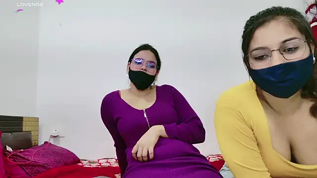 Snapshot of RupaliDixit chatting on 10-24-25, 05:45 RupaliDixit online show from 10-24-25, 05:45