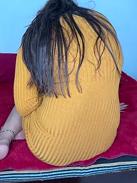 Snapshot of RupaliDixit chatting on 02-25-26, 05:13 RupaliDixit online show from 02-25-26, 05:13