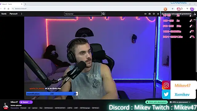 Snapshot of Mikev chatting on 09-18-25, 06:11 Mikev online show from 09-18-25, 06:11