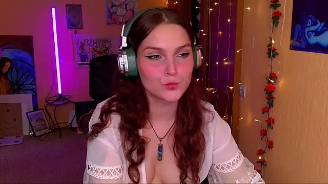 Snapshot of Jenna_Sativa chatting on 07-20-26, 01:13 Jenna Sativa online show from 07-20-26, 01:13