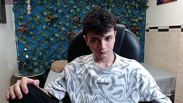 Waturox online show from 10-10-25, 07:04