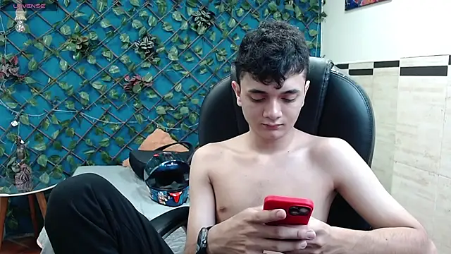 Waturox online show from 09-19-25, 07:40