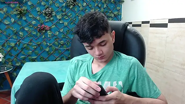 Waturox online show from 03-18-25, 06:50