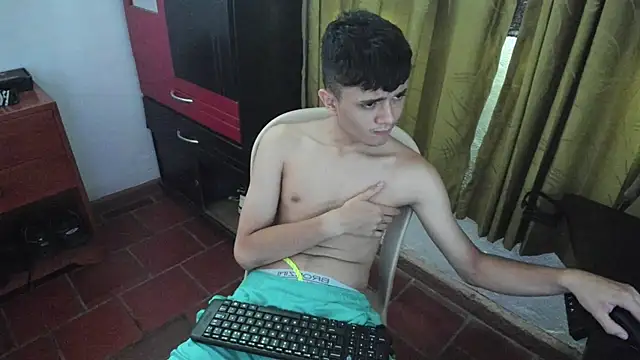 Waturox online show from 11-26-25, 06:19