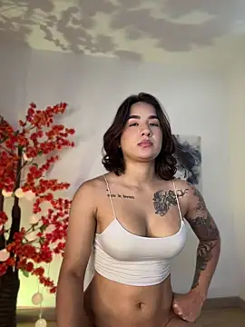 VictoriaHiill online show from 04-30-26, 04:25
