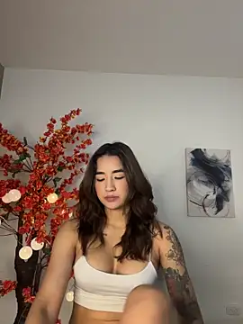 VictoriaHiill online show from 02-21-26, 05:37