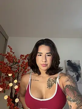 VictoriaHiill online show from 05-16-26, 06:40