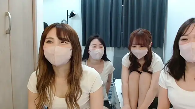 Snapshot of Samourai-Girls1 chatting on 03-19-25, 01:29 Samourai-Girls1 online show from 03-19-25, 01:29