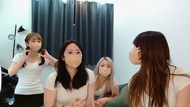 Snapshot of Samourai-Girls1 chatting on 12-23-24, 01:35 Samourai-Girls1 online show from 12-23-24, 01:35