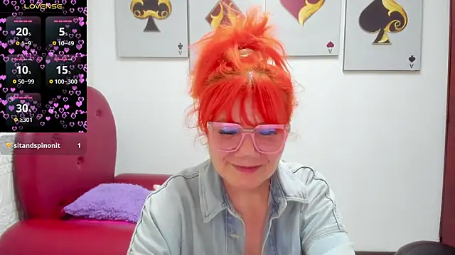 Snapshot of Salomeediaz_ chatting on 06-06-26, 09:09 Salomeediaz online show from 06-06-26, 09:09