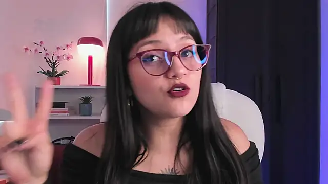 nahiapaws online show from 04-04-26, 08:37