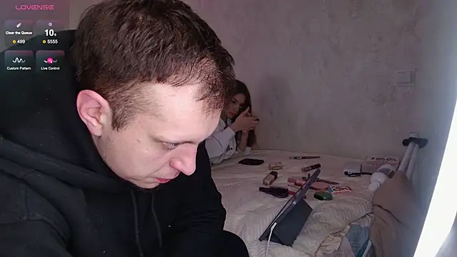 Snapshot of KesandAlex chatting on 02-02-25, 03:07 KesandAlex online show from 02-02-25, 03:07