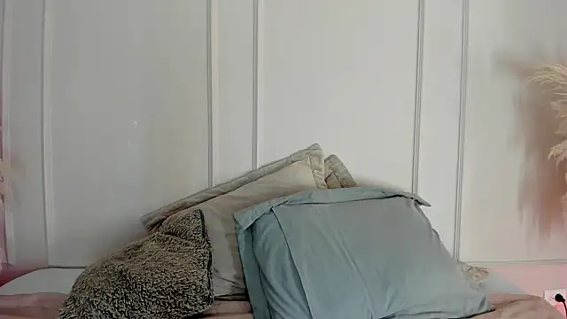 Snapshot of Mariapettit chatting on 07-08-26, 02:57 Mariapettit online show from 07-08-26, 02:57