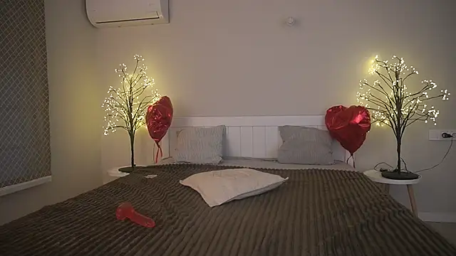 PamelaXX  online show from 03-20-25, 04:40