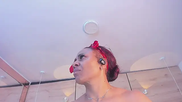 martina touss online show from 04-24-26, 01:40
