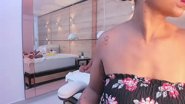 Snapshot of martina_touss chatting on 11-27-25, 12:16 martina touss online show from 11-27-25, 12:16