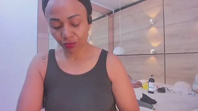 Snapshot of martina_touss chatting on 01-14-26, 01:04 martina touss online show from 01-14-26, 01:04