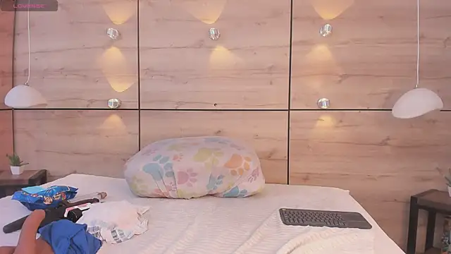 martina touss online show from 03-31-26, 11:45