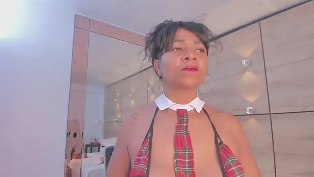 Snapshot of martina_touss chatting on 10-20-25, 11:44 martina touss online show from 10-20-25, 11:44