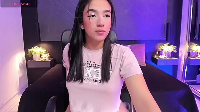 SaraaMills online show from 04-24-26, 03:52