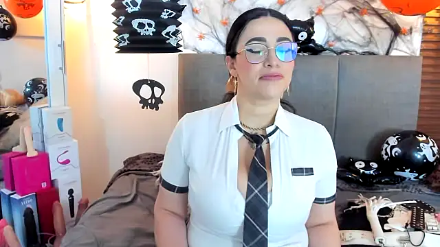 Scarleth swann online show from 10-24-25, 11:20