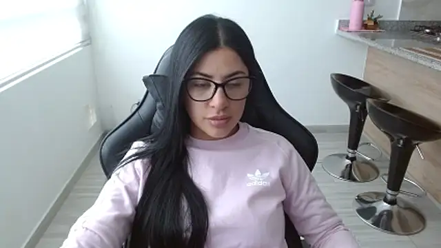 Charlotte cute18 online show from 03-12-26, 07:51