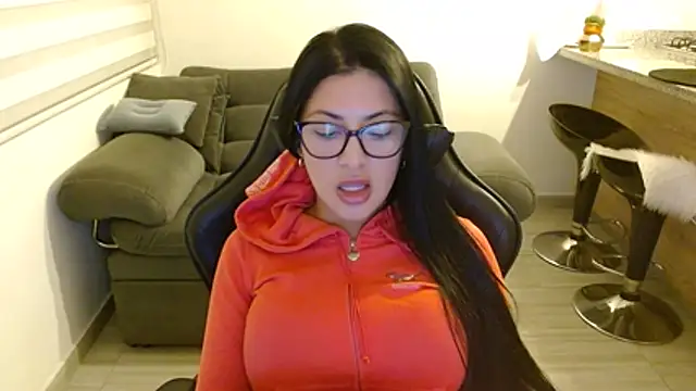 Charlotte cute18 online show from 07-01-26, 01:06