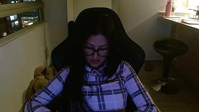 Charlotte cute18 online show from 12-05-25, 01:16