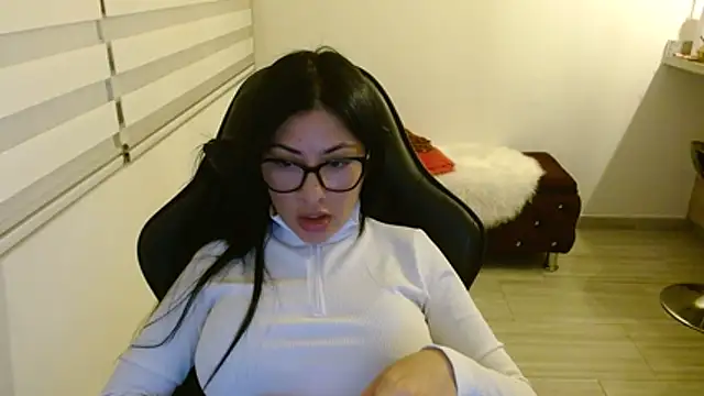 Charlotte cute18 online show from 05-05-26, 02:25