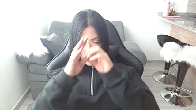 Charlotte cute18 online show from 04-10-26, 07:43