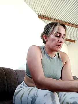 Isabel23zr online show from 09-24-25, 04:13