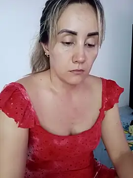 Isabel23zr online show from 10-06-25, 03:57