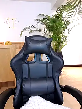  monicab online show from 10-10-25, 11:16