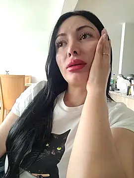 Snapshot of _monicab chatting on 06-26-26, 04:02 monicab online show from 06-26-26, 04:02