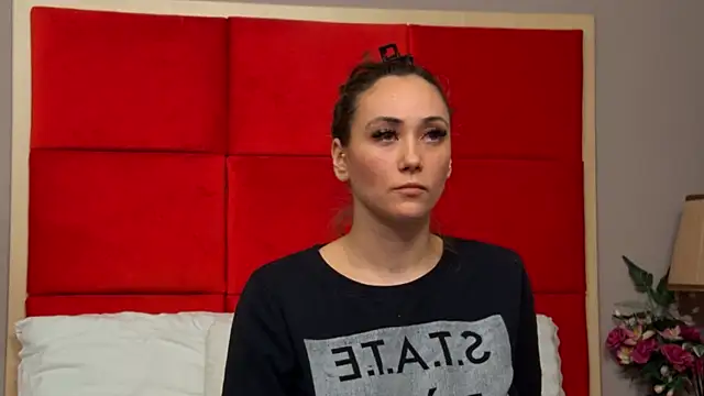 Snapshot of AliceMunro chatting on 03-16-25, 08:32 AliceMunro online show from 03-16-25, 08:32