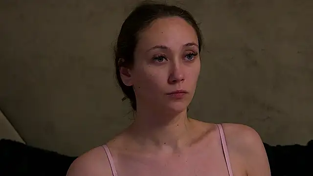 Snapshot of AliceMunro chatting on 07-14-26, 01:06 AliceMunro online show from 07-14-26, 01:06
