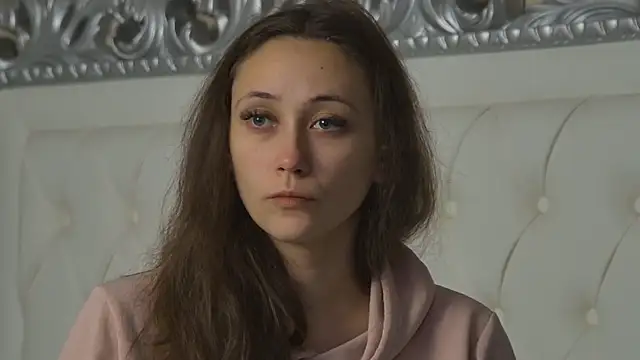 Snapshot of AliceMunro chatting on 10-14-25, 04:51 AliceMunro online show from 10-14-25, 04:51