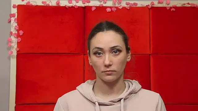 Snapshot of AliceMunro chatting on 02-22-25, 09:15 AliceMunro online show from 02-22-25, 09:15