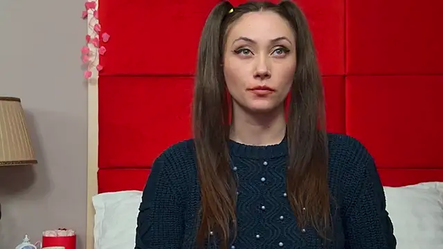 Snapshot of AliceMunro chatting on 02-26-25, 12:09 AliceMunro online show from 02-26-25, 12:09