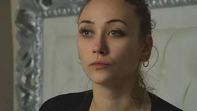 Snapshot of AliceMunro chatting on 10-16-25, 04:48 AliceMunro online show from 10-16-25, 04:48