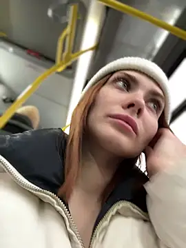 Snapshot of Accole chatting on 01-16-25, 09:37 Accole online show from 01-16-25, 09:37