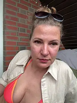 Snapshot of ilucyme chatting on 05-29-26, 12:44 ilucyme online show from 05-29-26, 12:44