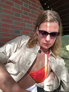 Snapshot of ilucyme chatting on 05-31-26, 02:01 ilucyme online show from 05-31-26, 02:01