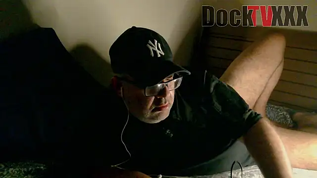 DockTVXXX online show from 11-15-25, 04:27