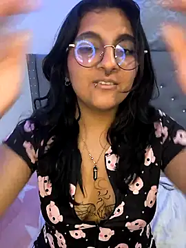Snapshot of Alliccee chatting on 03-10-25, 11:16 Alliccee online show from 03-10-25, 11:16