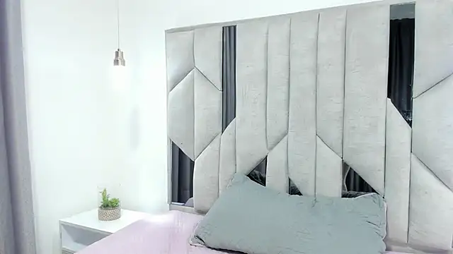 Snapshot of Alliccee chatting on 01-09-26, 06:59 Alliccee online show from 01-09-26, 06:59