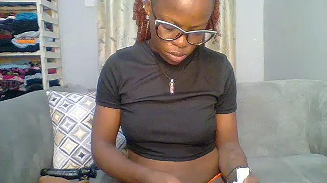 Petite 254 online show from 05-26-26, 12:53