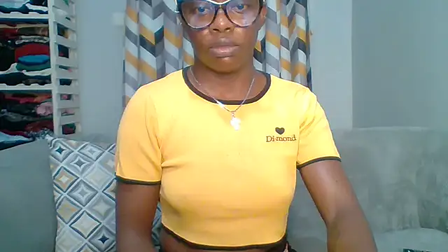 Petite 254 online show from 02-10-26, 01:15