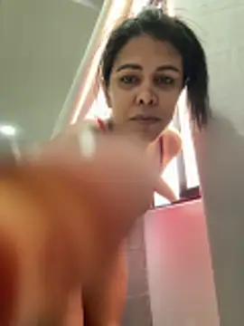 Sweets Hanna online show from 05-15-26, 12:14