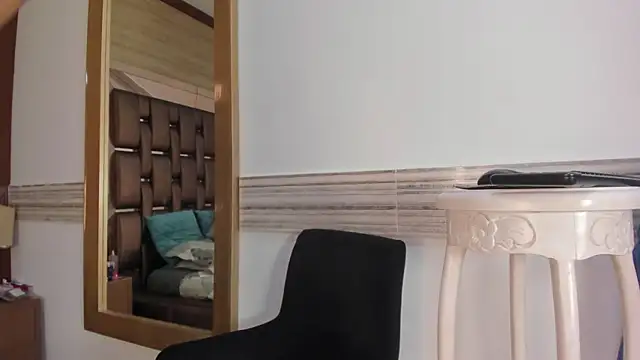 Sweets Hanna online show from 03-25-26, 03:44